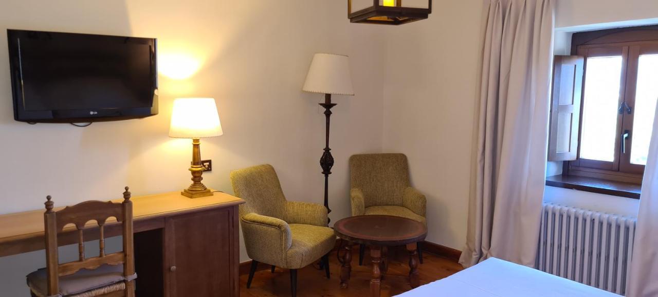 Standard Double Room,708530959:JPEG
